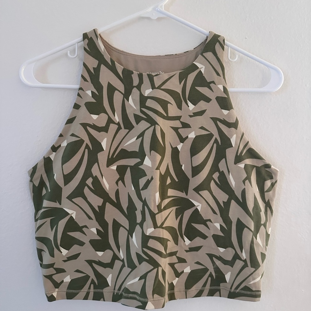 Old Navy Olive and Beige Leaf Print Crop Top